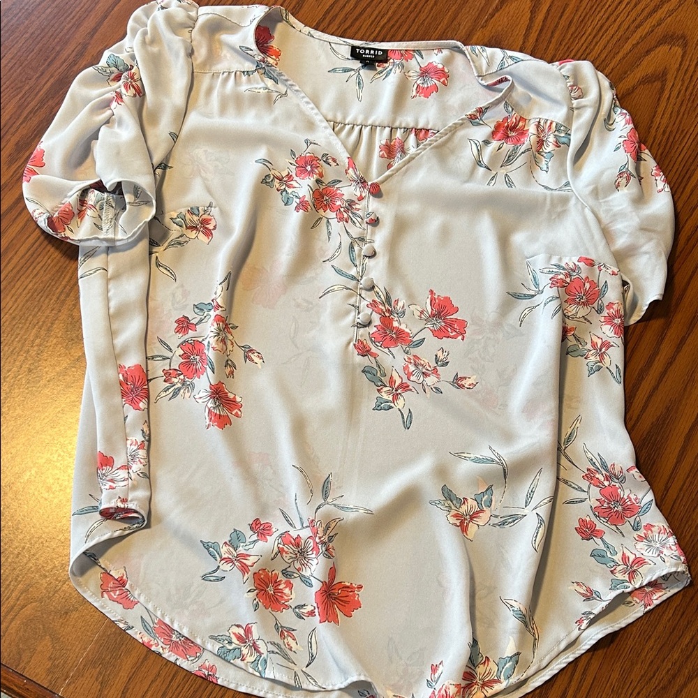 Torrid Gray Floral Blouse 0
